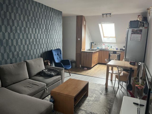 Mieszkanie 2-pokojowe Chobot, Chobot. Zdjęcie 1