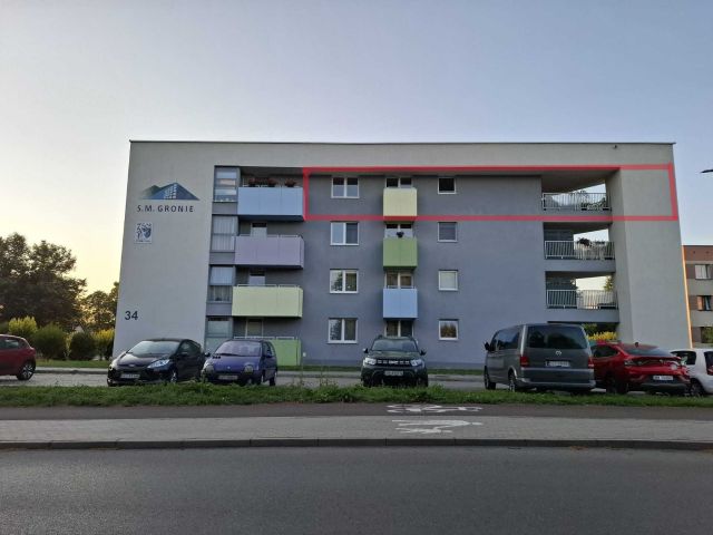 Mieszkanie 3-pokojowe Żywiec, os. 700-lecia. Zdjęcie 1