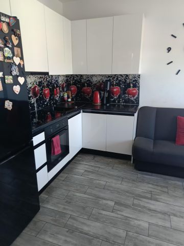 Mieszkanie 3-pokojowe Pruszków Centrum, ul. Powstańców. Zdjęcie 1