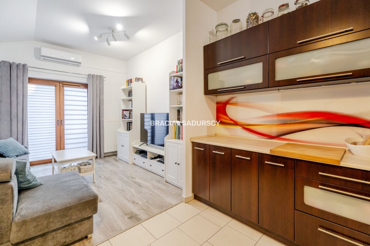 Mieszkanie 2-pokojowe Kraków Bieżanów, ul. Henryka i Karola Czeczów. Zdjęcie 4