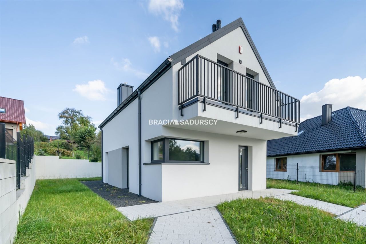 dom wolnostojący, 4 pokoje Koźmice Małe