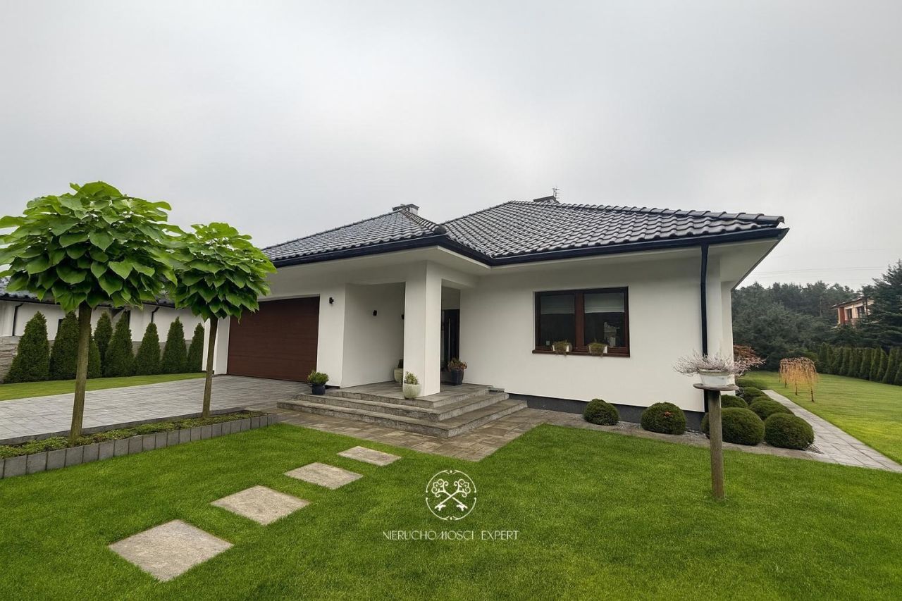 dom wolnostojący, 4 pokoje Ostrowiec Świętokrzyski Gutwin, ul. Fiołkowa. Zdjęcie 2