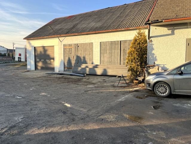 Hala/magazyn Pobiednik Wielki. Zdjęcie 1