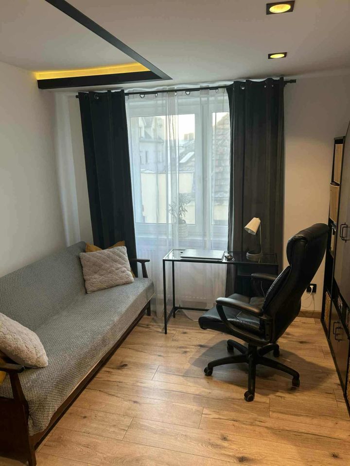 Mieszkanie 3-pokojowe Strzelce Opolskie, rynek Rynek. Zdjęcie 5