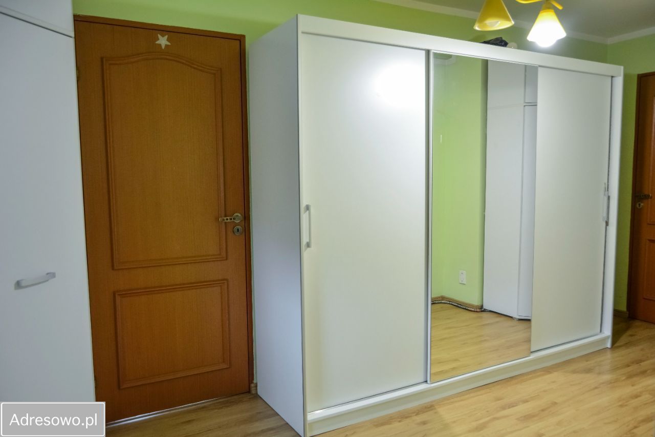 dom szeregowy, 6 pokoi Wałcz, os. Piastowskie. Zdjęcie 3