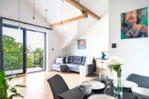 Hotel/pensjonat Ostrowo, ul. Hotelowa. Zdjęcie 1