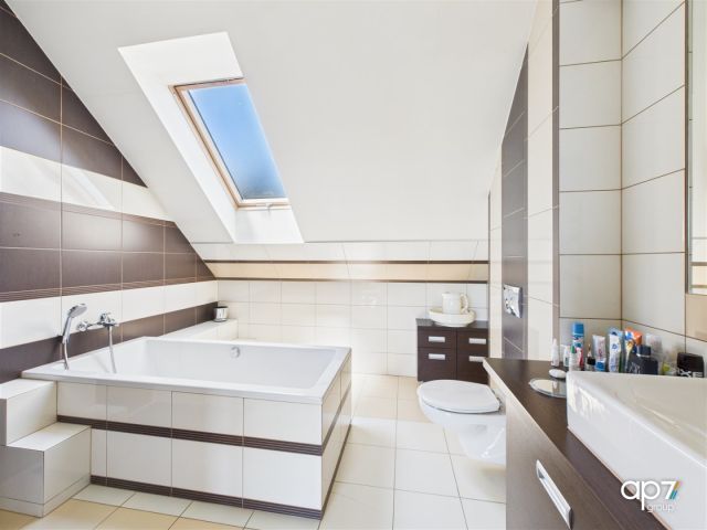 dom wolnostojący, 4 pokoje Michałowice, ul. Nad Dłubnią. Zdjęcie 21