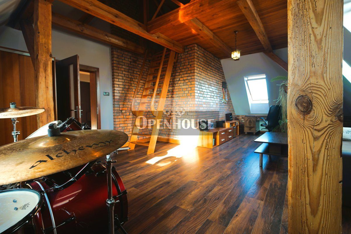 dom wolnostojący, 8 pokoi Bucze. Zdjęcie 3