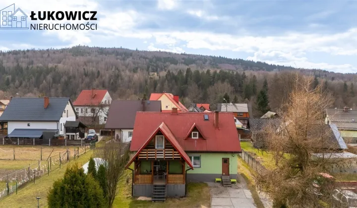 dom wolnostojący, 6 pokoi Ujsoły