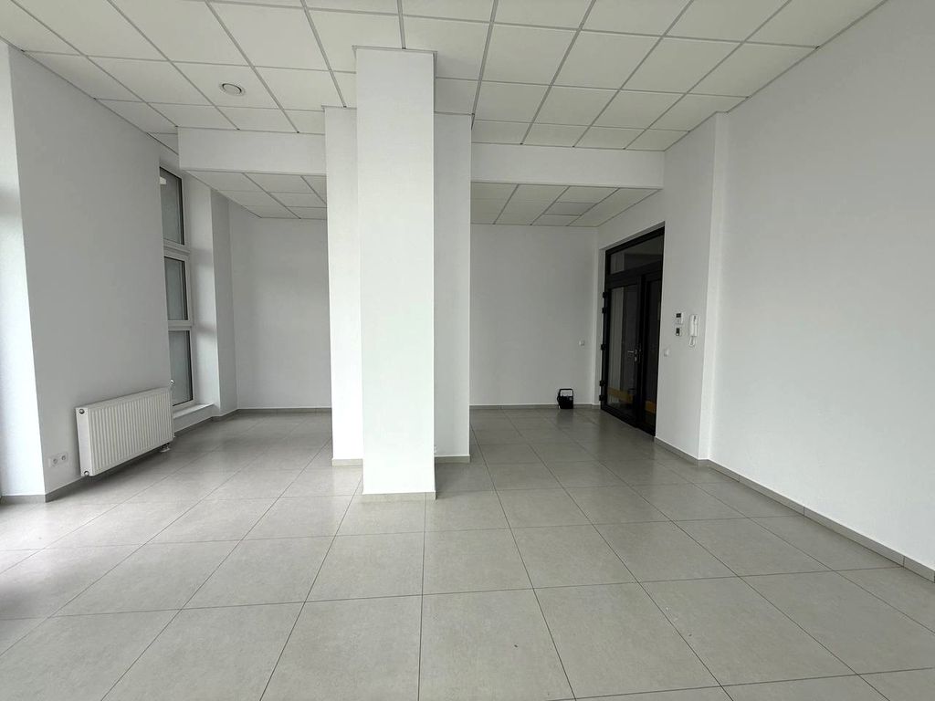 Biuro Rzeszów, pl. Armii Krajowej. Zdjęcie 6