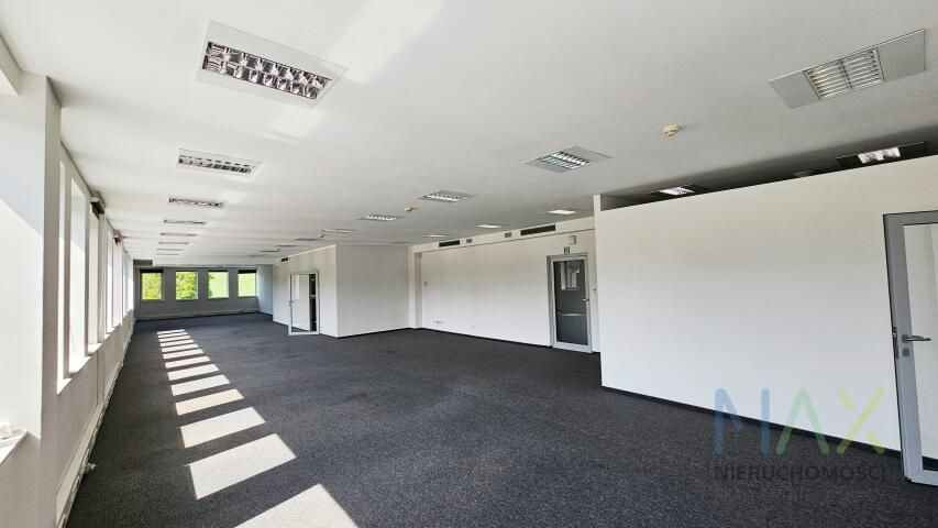 Biuro Kraków Płaszów, ul. gen. Henryka Kamieńskiego. Zdjęcie 12