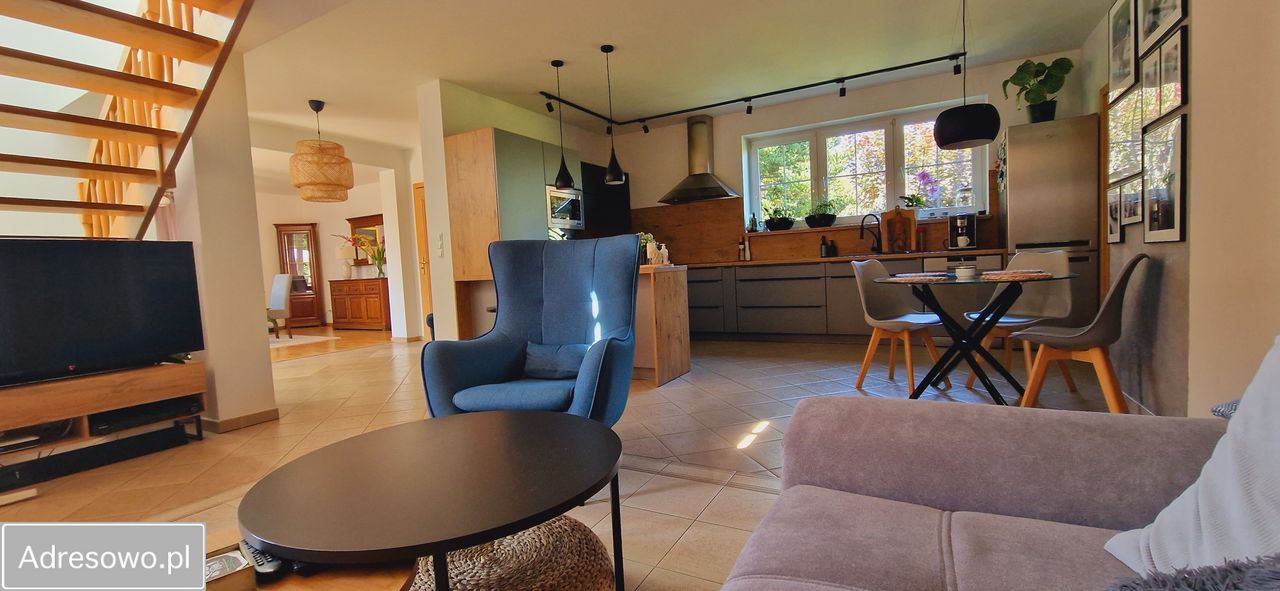 dom wolnostojący, 4 pokoje Ustroń. Zdjęcie 16