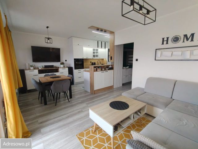 Mieszkanie 4-pokojowe Jastrzębie-Zdrój, ul. Turystyczna. Zdjęcie 1