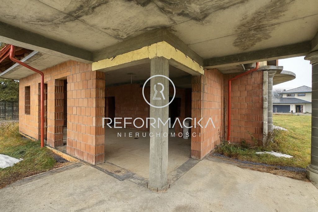 dom wolnostojący, 6 pokoi Strażów. Zdjęcie 2