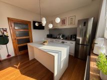 Mieszkanie 4-pokojowe Rybnik, ul. Wyzwolenia. Zdjęcie 2