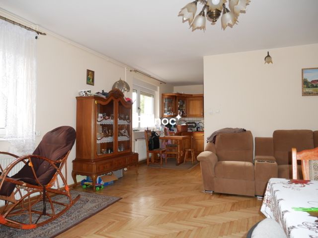 dom wolnostojący, 5 pokoi Nowogrodziec, ul. Kwiatowa. Zdjęcie 2