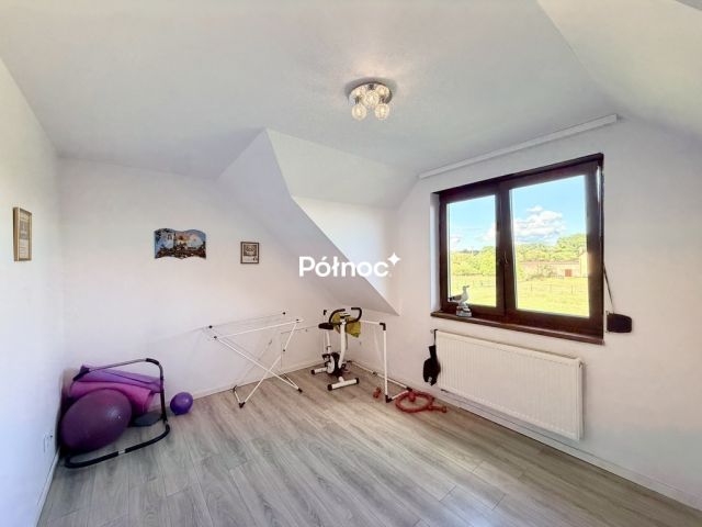dom wolnostojący, 6 pokoi Krępnica. Zdjęcie 16