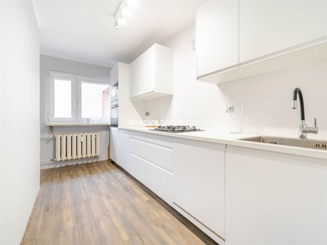 Mieszkanie 3-pokojowe Kraków Bieńczyce, os. Kazimierzowskie. Zdjęcie 3