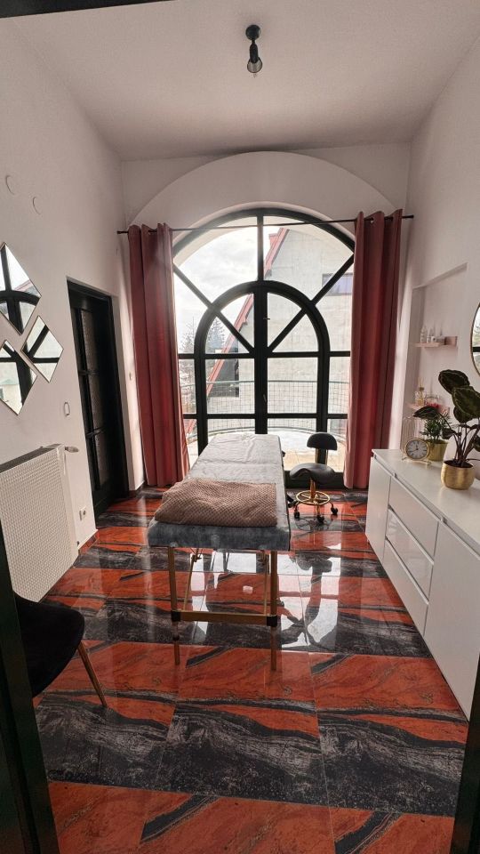 Lokal Kraków Zwierzyniec, ul. Królowej Jadwigi