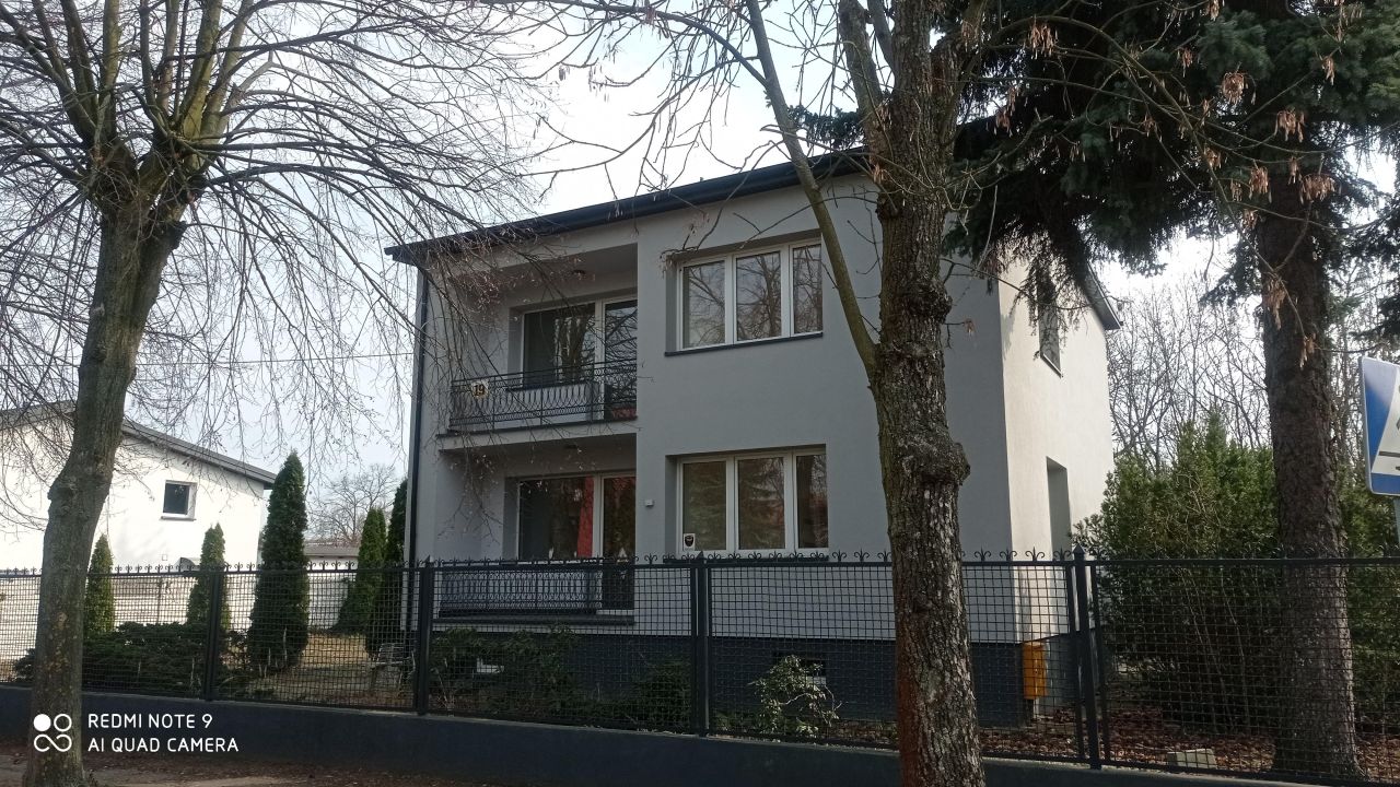 dom wolnostojący, 5 pokoi Żyrardów Centrum, H.Barona. Zdjęcie 1