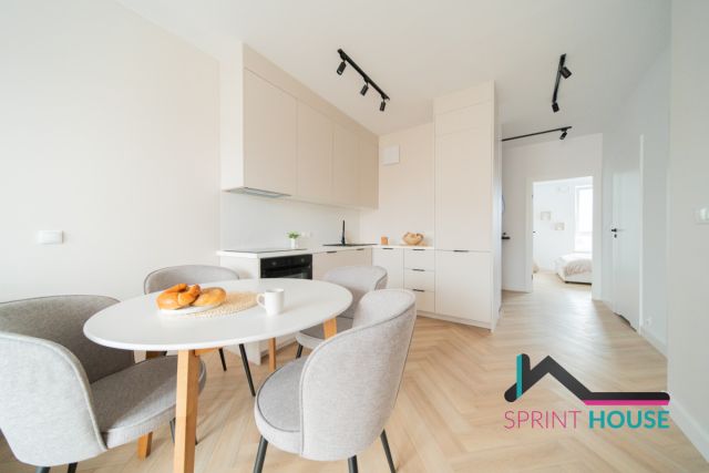 Mieszkanie 3-pokojowe Warszawa Praga, ul. Jana Nowaka-Jeziorańskiego. Zdjęcie 2