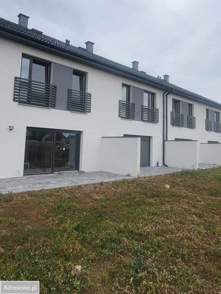 bliźniak, 5 pokoi Legnica, ul. Spokojna. Zdjęcie 3