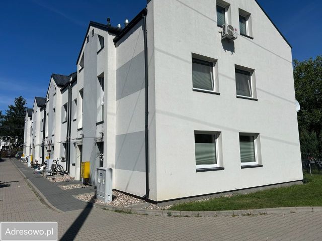 dom szeregowy, 6 pokoi Konstancin-Jeziorna, ul. Rynkowa. Zdjęcie 1