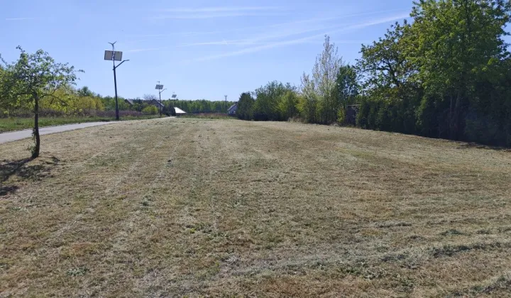 Działka rolno-budowlana Adamowice