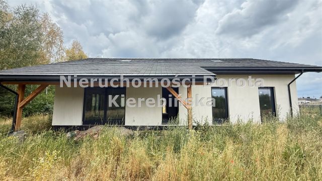 dom wolnostojący, 6 pokoi Tomaszów Mazowiecki Białobrzegi. Zdjęcie 1