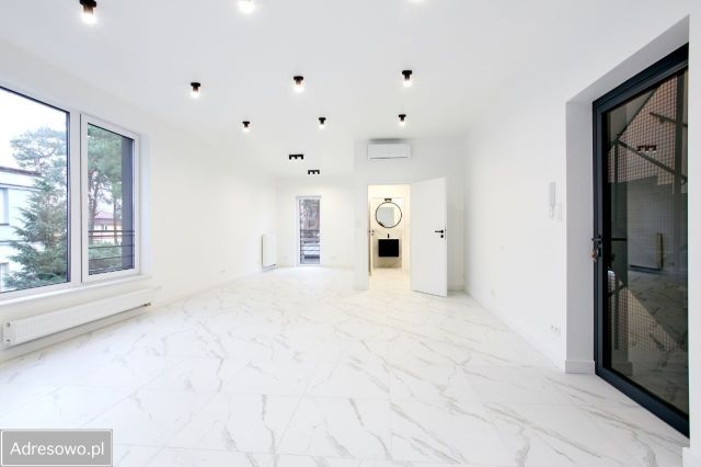 Lokal Warszawa Wesoła, ul. 1 Praskiego Pułku. Zdjęcie 1