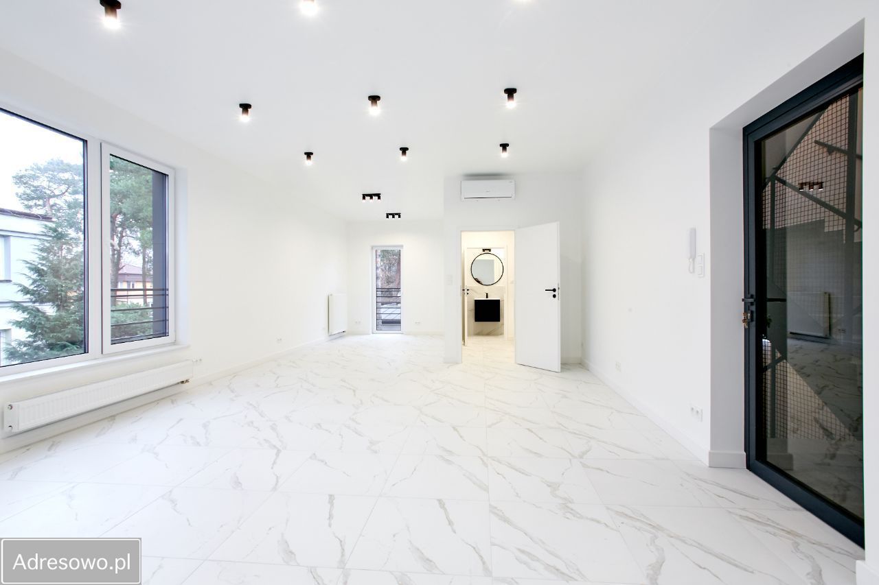 Lokal Warszawa Wesoła, ul. 1 Praskiego Pułku