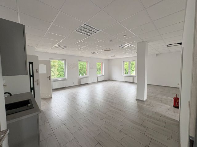 Lokal Brwinów. Zdjęcie 1