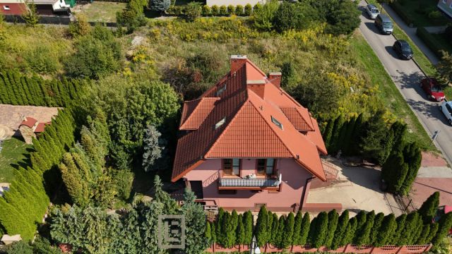 dom wolnostojący, 5 pokoi Turka, ul. Jesionowa. Zdjęcie 2