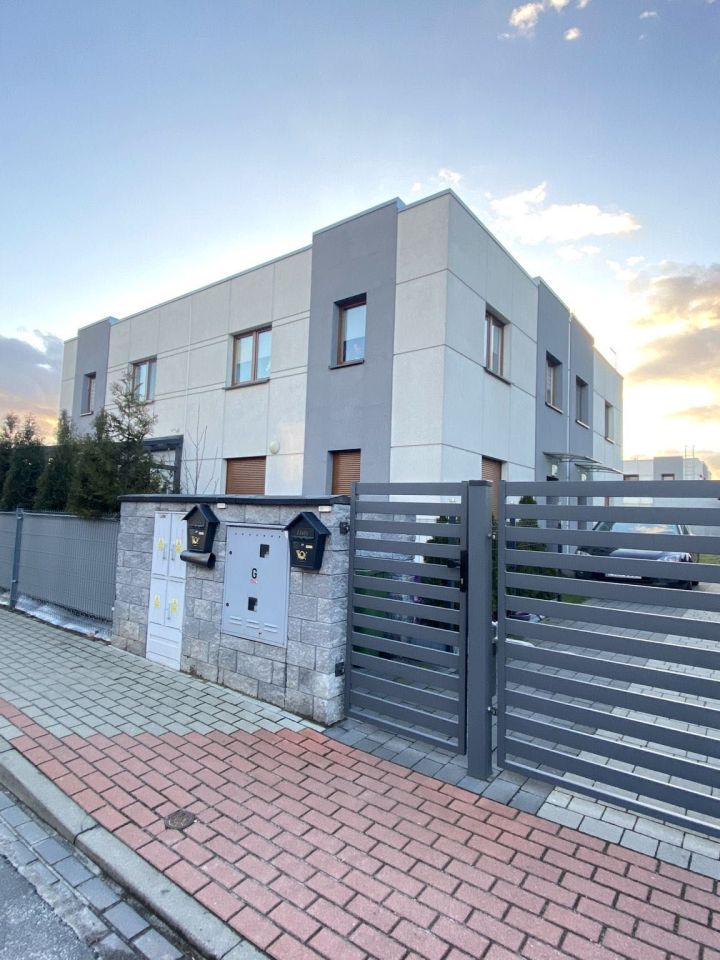 dom wolnostojący Rawicz Sarnowa, ul. Stefana Żeromskiego