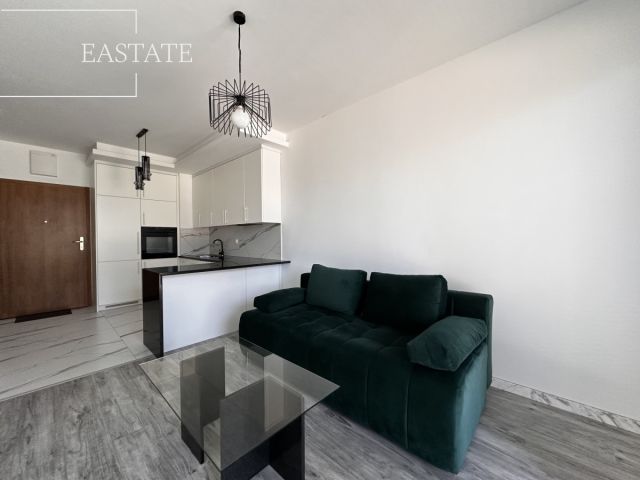 Mieszkanie 3-pokojowe Warszawa Włochy, ul. Łopuszańska. Zdjęcie 1