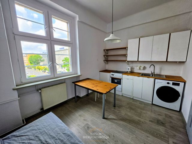 Mieszkanie 1-pokojowe Gliwice Śródmieście, ul. Dworcowa. Zdjęcie 1