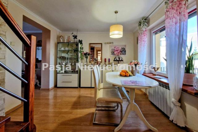dom wolnostojący, 4 pokoje Płock, ul. Szpitalna. Zdjęcie 6