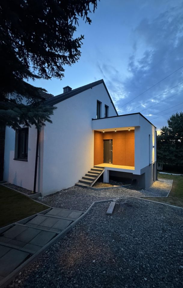 bliźniak, 4 pokoje Kraków Bieżanów, ul. Pod Pomnikiem. Zdjęcie 1