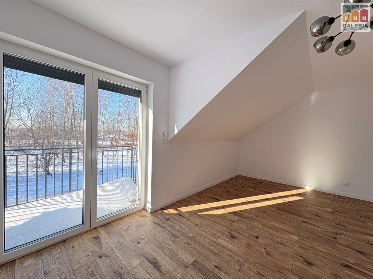 dom wolnostojący, 5 pokoi Głogów Małopolski. Zdjęcie 2