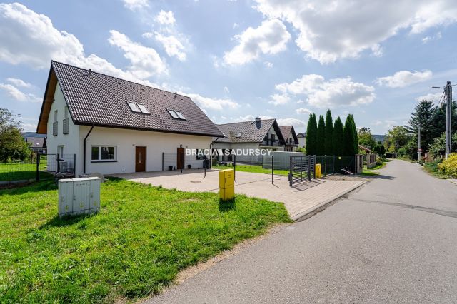 bliźniak, 5 pokoi Rudawa, ul. Nad Rudawką. Zdjęcie 2
