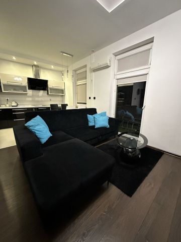 Mieszkanie 3-pokojowe Legnica Tarninów, ul. Złotoryjska. Zdjęcie 1