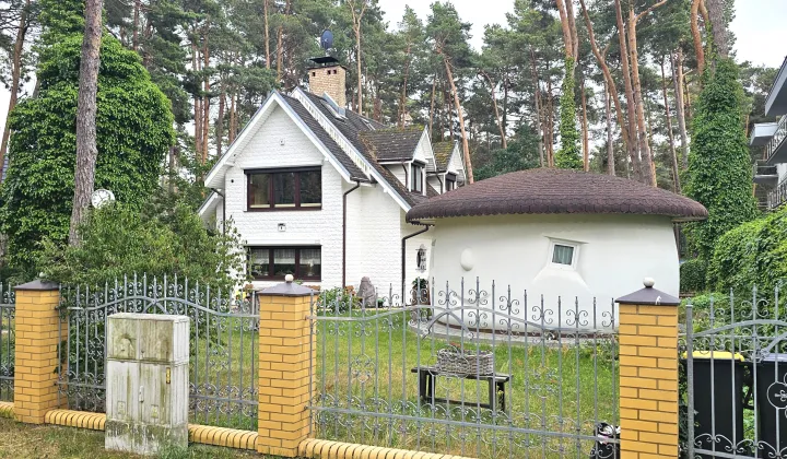 dom wolnostojący, 4 pokoje Pobierowo, ul. Ciechanowska