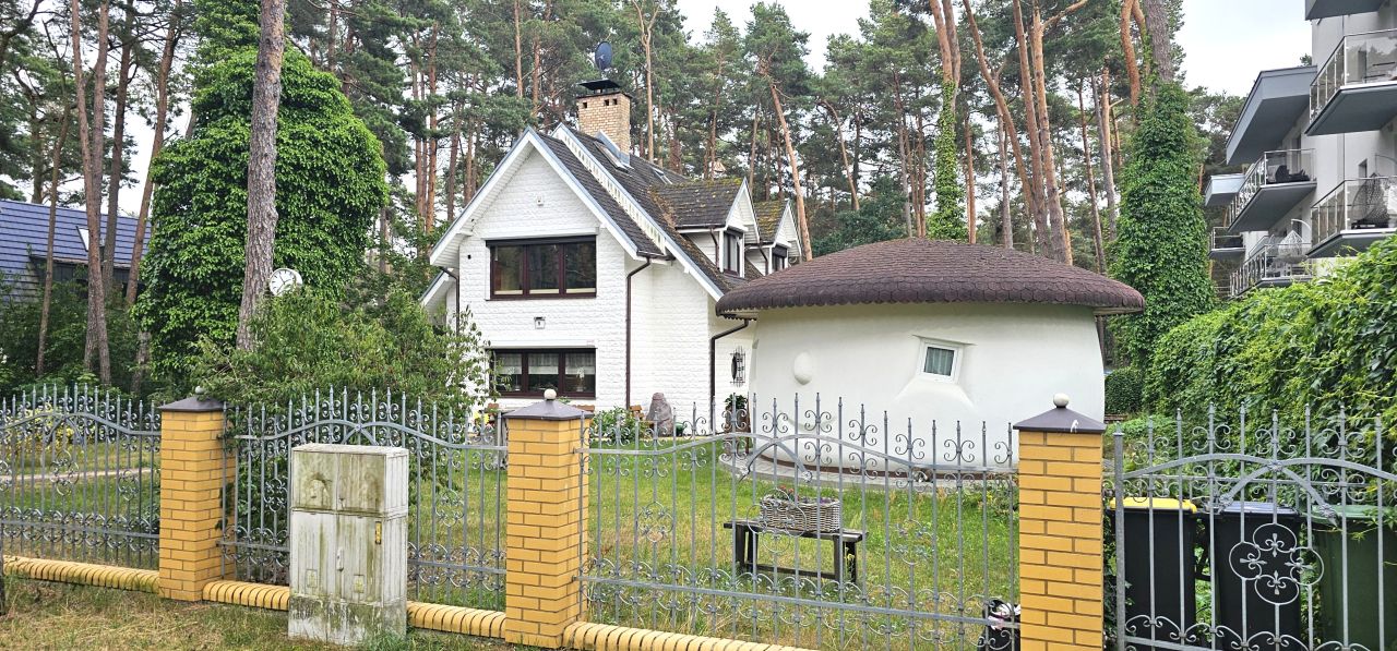 dom wolnostojący, 4 pokoje Pobierowo, ul. Ciechanowska. Zdjęcie 1