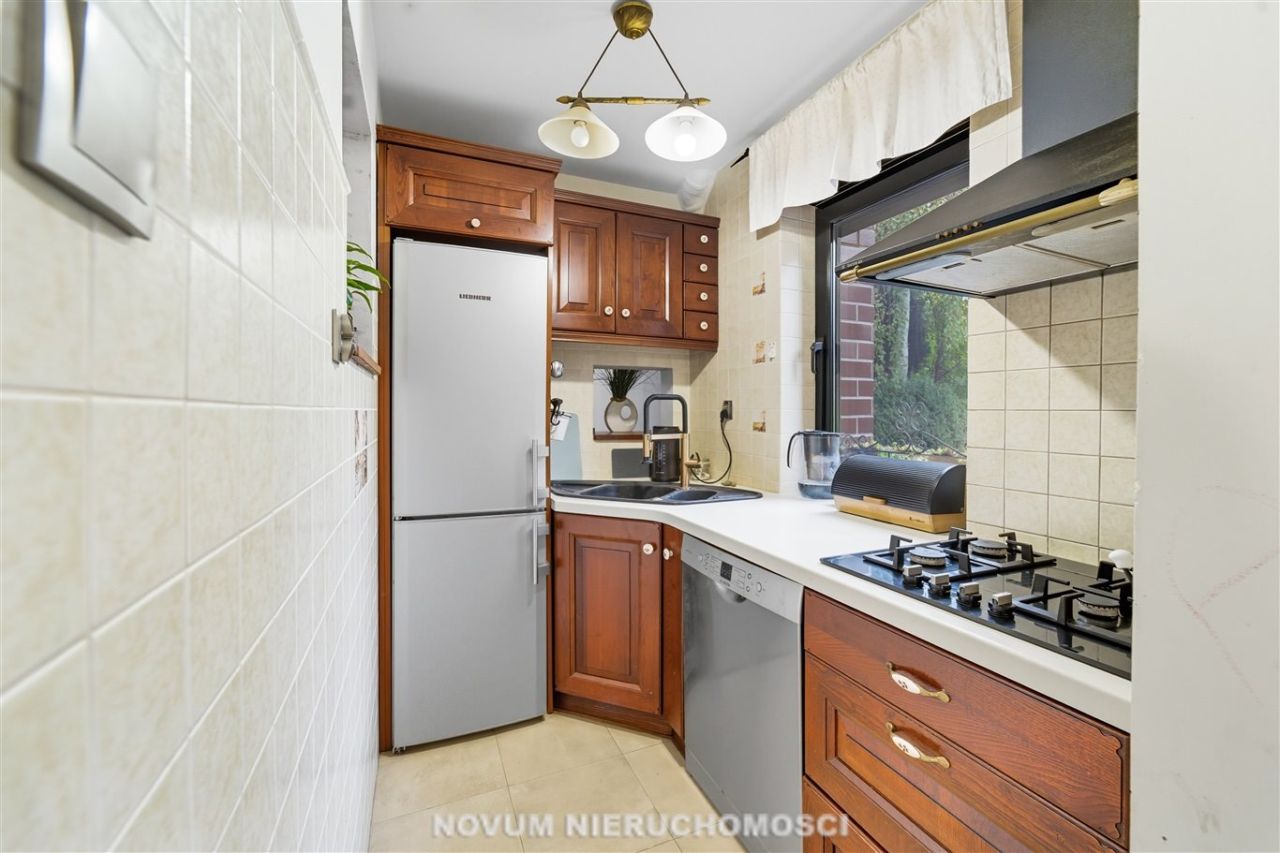 dom wolnostojący, 6 pokoi Tarnowskie Góry. Zdjęcie 11