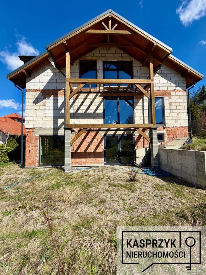 dom wolnostojący, 11 pokoi Iwonicz-Zdrój, ul. Kwiatowa. Zdjęcie 4