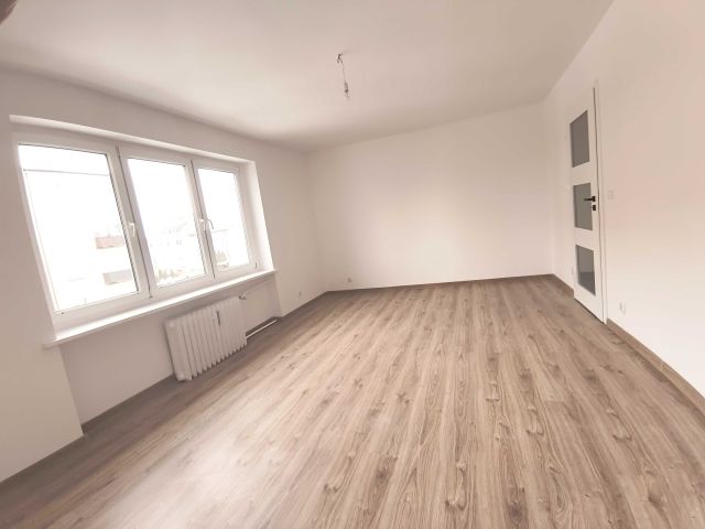 Mieszkanie 2-pokojowe Starogard Gdański, ul. Osiedlowa. Zdjęcie 1