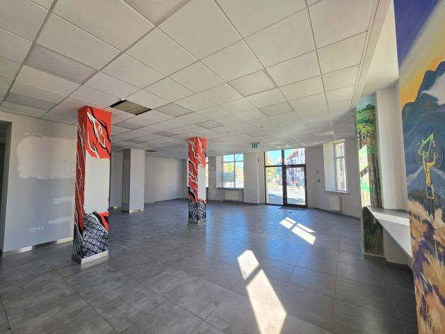 Lokal Jelenia Góra Centrum, pl. Niepodległości. Zdjęcie 7