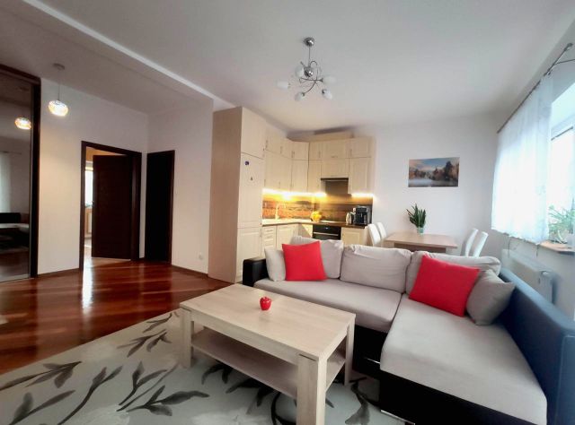 Mieszkanie 3-pokojowe Nowa Iwiczna, ul. Szkolna. Zdjęcie 1