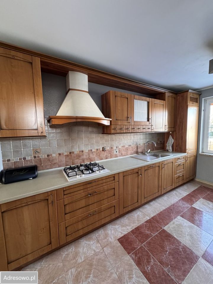 dom wolnostojący, 11 pokoi Okuniew, ul. Rattanowa. Zdjęcie 2