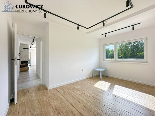 dom wolnostojący, 4 pokoje Pisarzowice. Zdjęcie 21